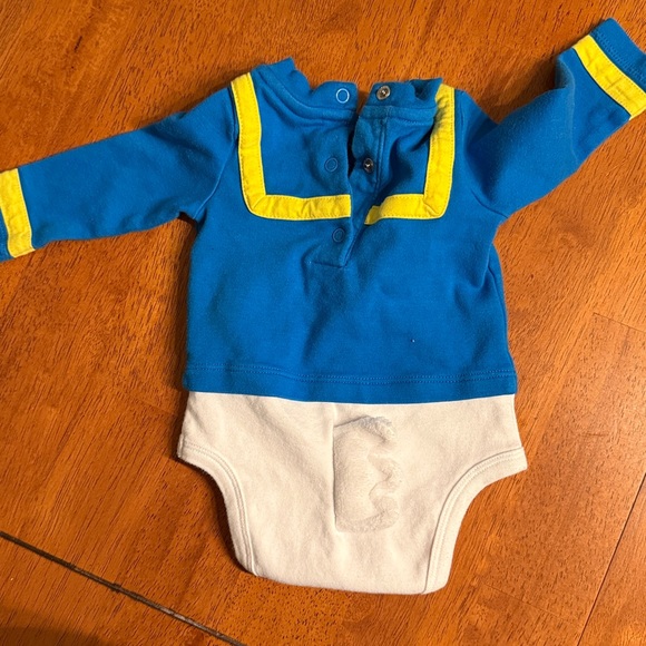Donald Duck Onsie - Picture 2 of 3